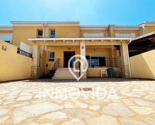 Vista exterior de Casa o xalet en venda en Novelé  / Novetlè amb Aire condicionat, Terrassa i Moblat