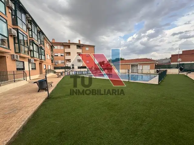 Aparcament de Pis en venda en Fuensalida amb Balcó i Piscina comunitària