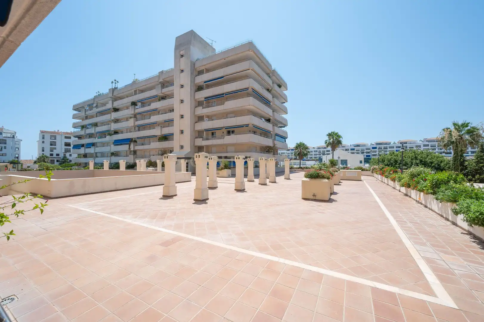 Mini appartamento con piscina in vendita a Calle Ramón Areces, Marbella, Spain Marina Banús 2, imagen 32