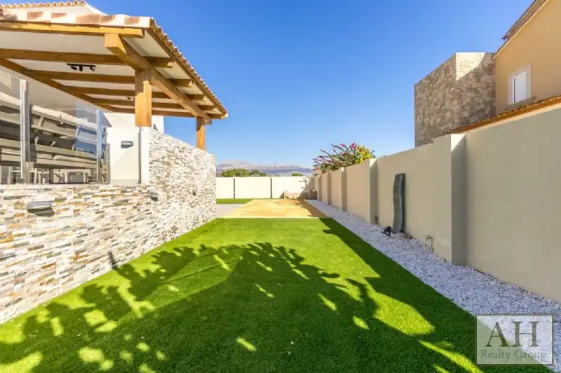 Casa en venta en Pueblo - Urbanizaciones, imagen 2