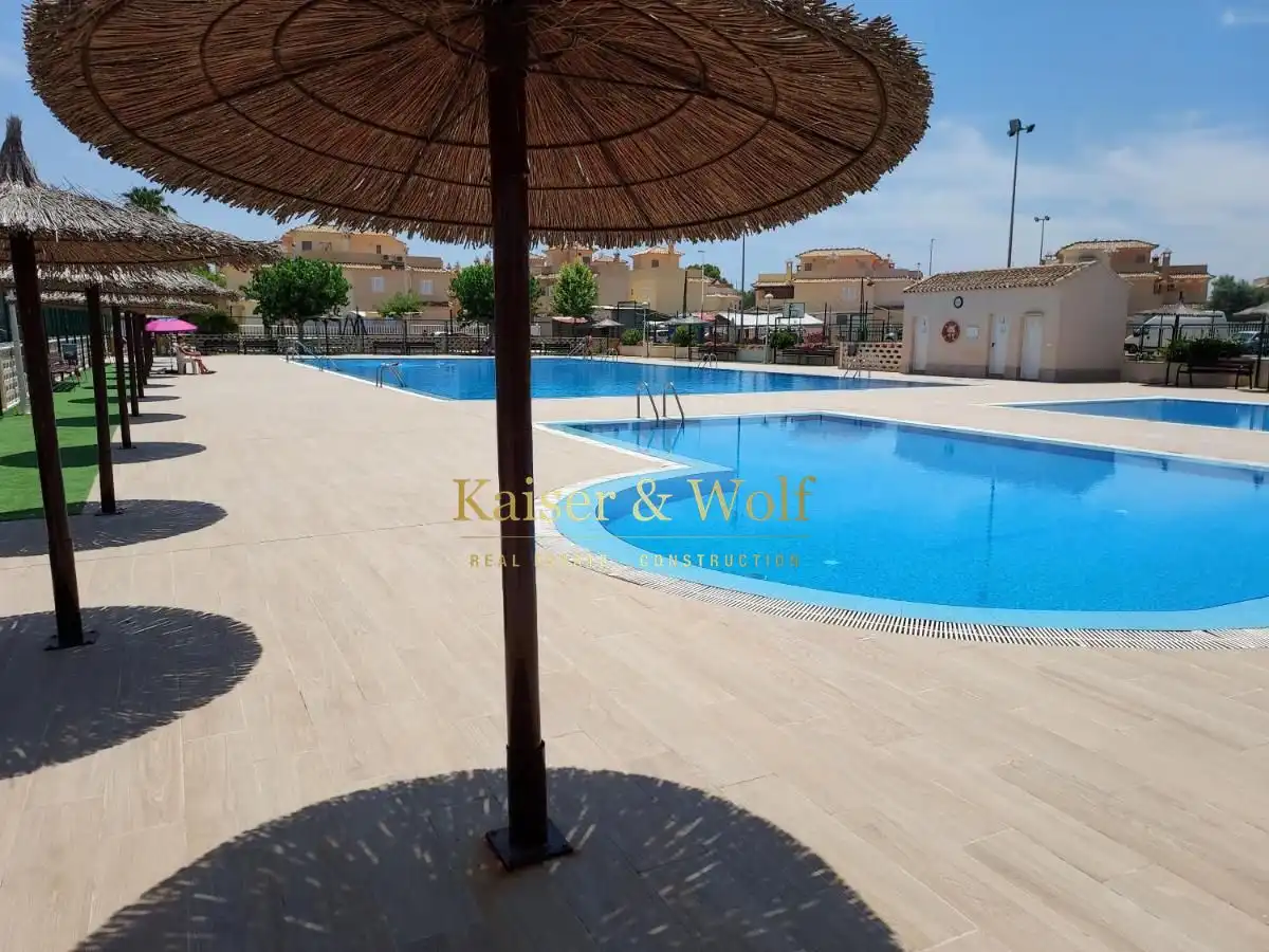 Piscina de Casa o xalet en venda en Santa Pola amb Aire condicionat, Terrassa i Moblat