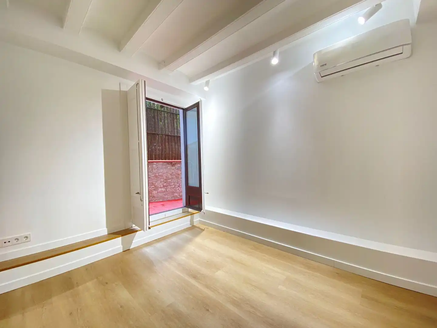 Piso en venta en Barcelona con Aire acondicionado, Calefacción y Parquet
