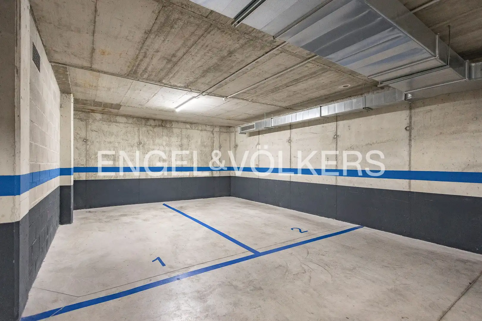 Parking de Piso en venta en Sant Just Desvern con Aire acondicionado, Calefacción y Jardín privado