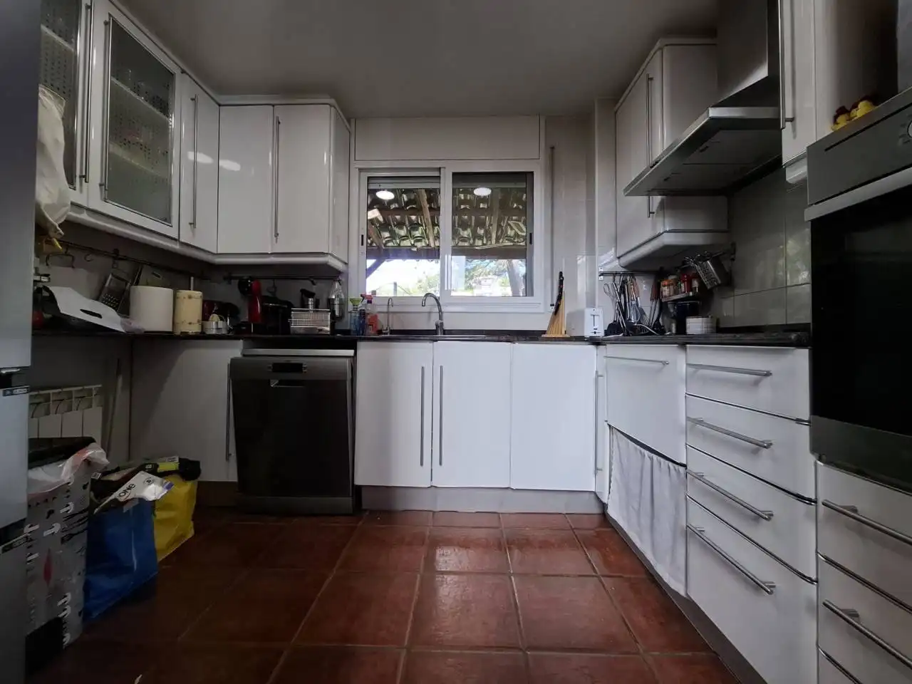 Cuina de Casa o xalet en venda en Rubí amb Aire condicionat, Calefacció i Jardí privat