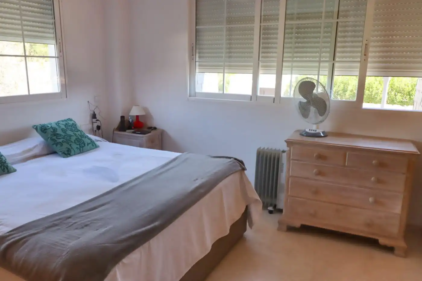 Habitación de Casa adosada en venta en Rocafort con Aire acondicionado, Calefacción y Jardín privado