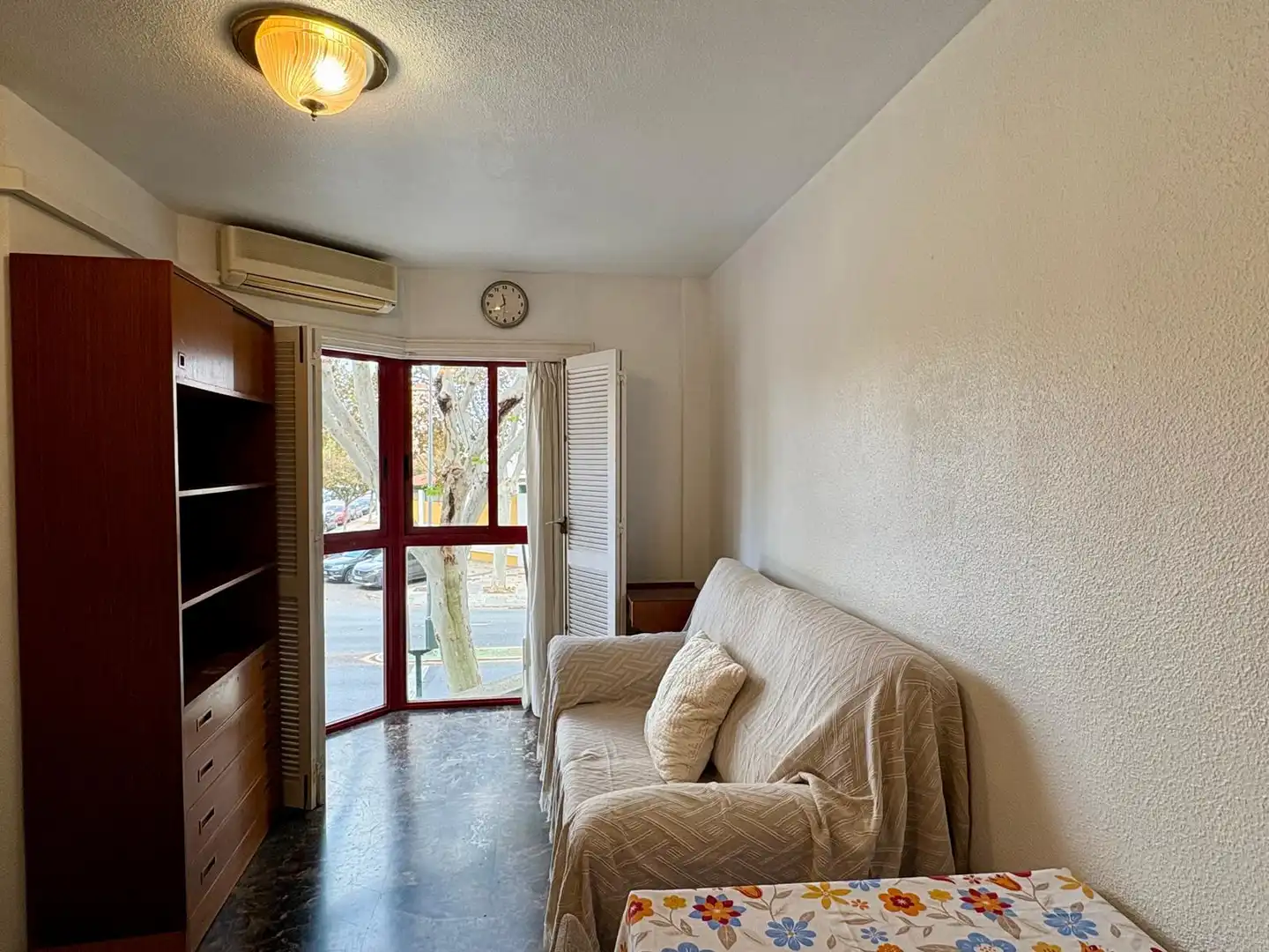 Flat with lift to rent in Calle Manuel Wssell de Guimbarda, imagen 2