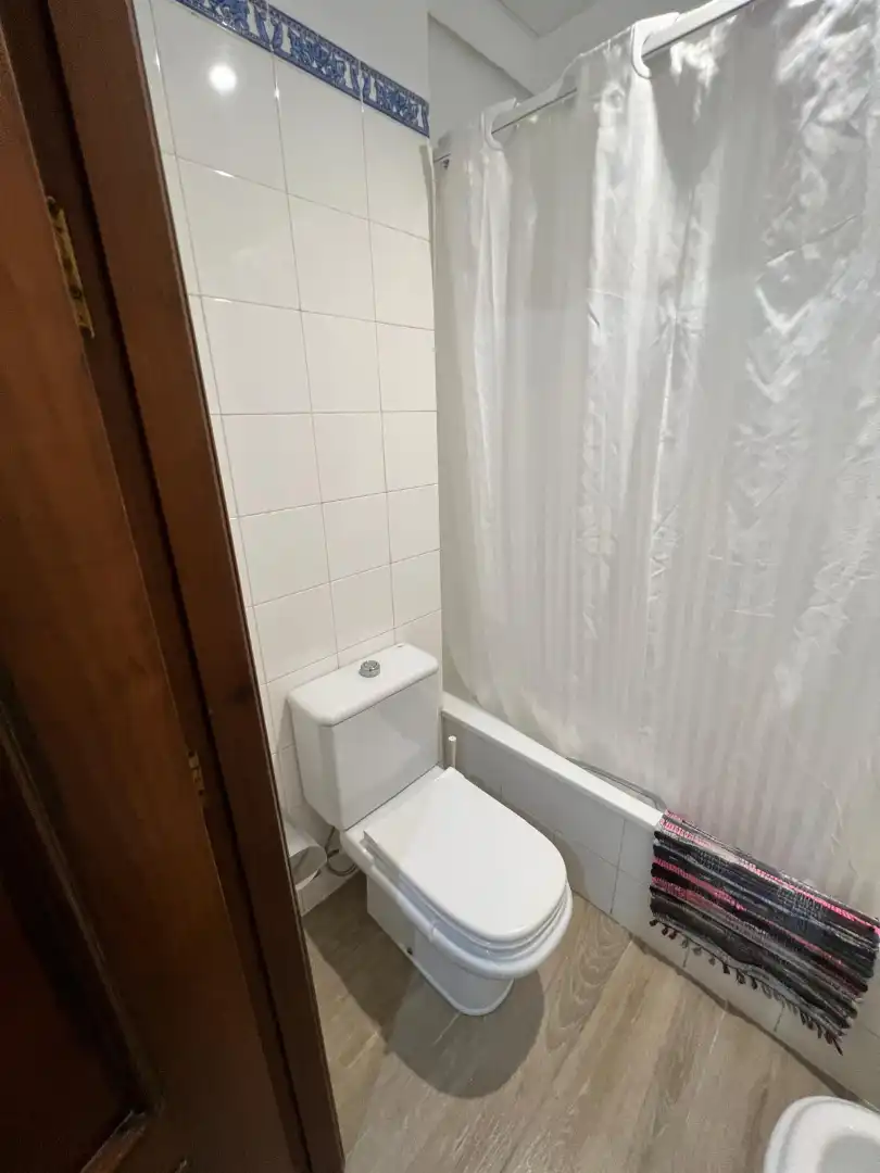 Baño de Piso de alquiler en San Fernando con Terraza, Amueblado y Horno