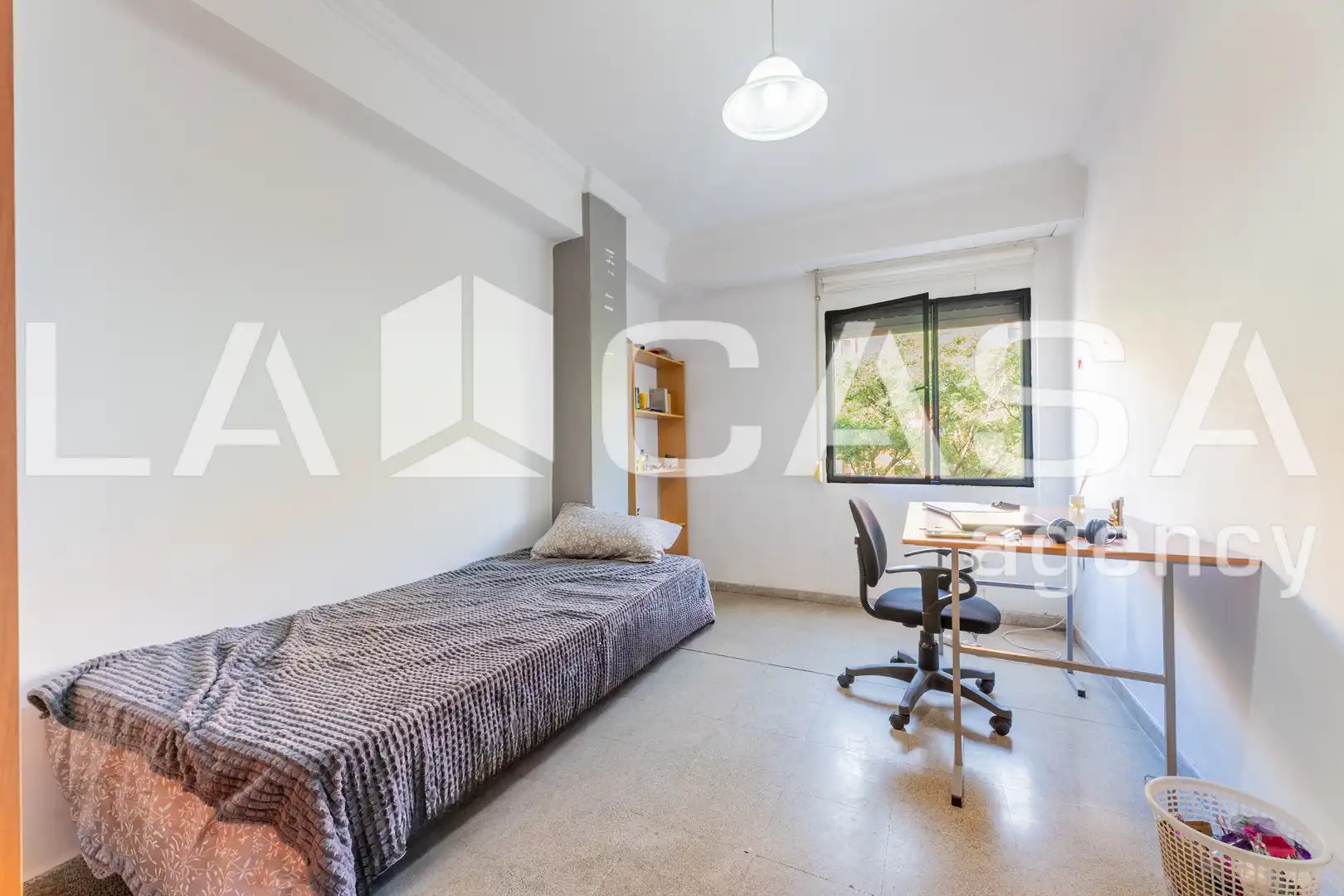 Habitación de Piso en venta en Valencia con Balcón