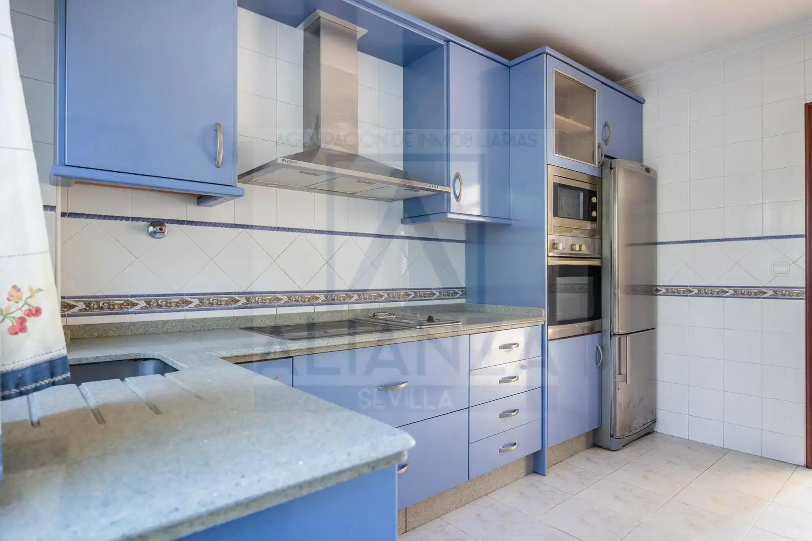 Kitchen of Flat for sale in Balcón de Sevilla - Atalaya - La Uva - La Extremeña