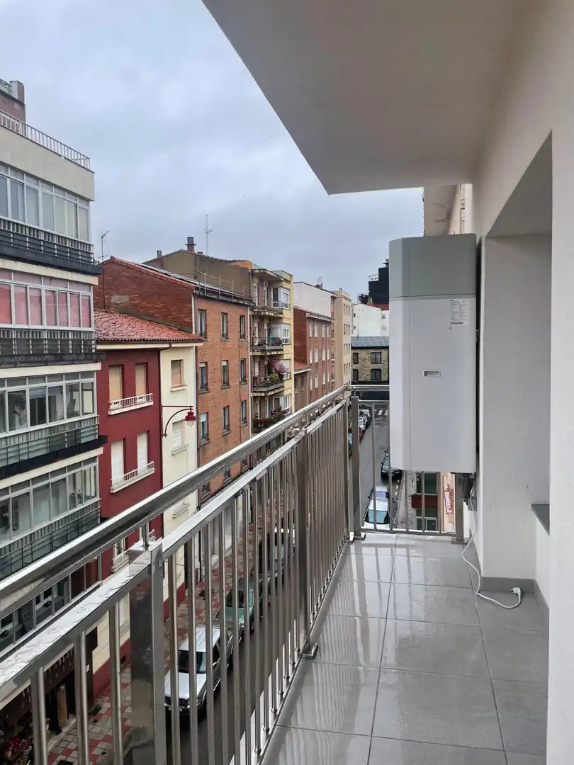 Terraza de Apartamento de alquiler en León Capital  con Calefacción, Parquet y Terraza