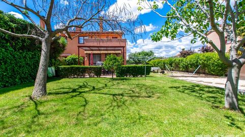 Foto 4 de Casa adosada en venta en Calle Calvario, Valdetorres de Jarama, Madrid