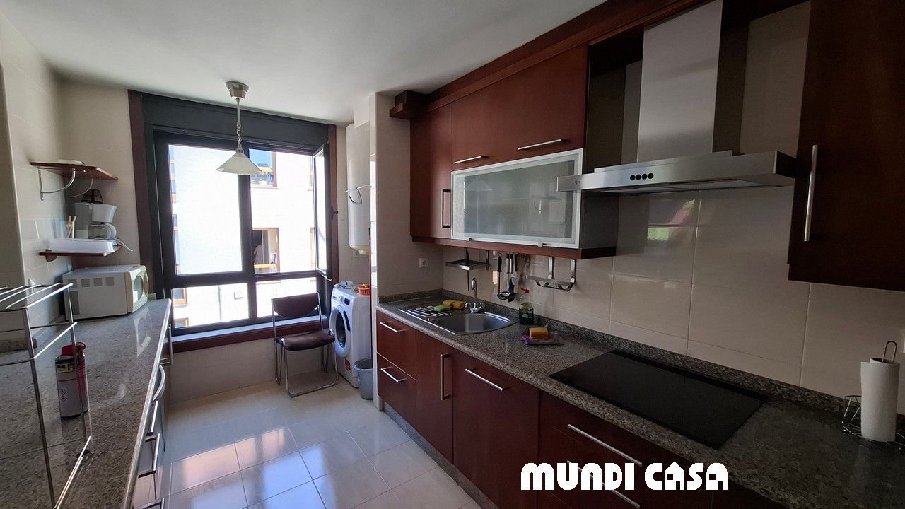Cuina de Apartament en venda en Boiro amb Calefacció i Moblat