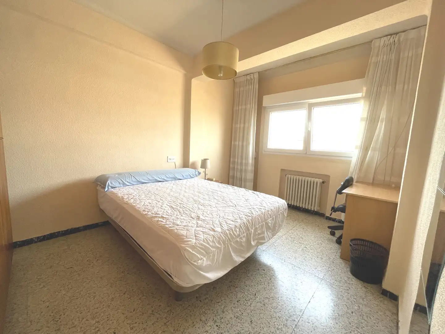 Habitación de Ático en venta en Salamanca con Calefacción, Terraza y Amueblado