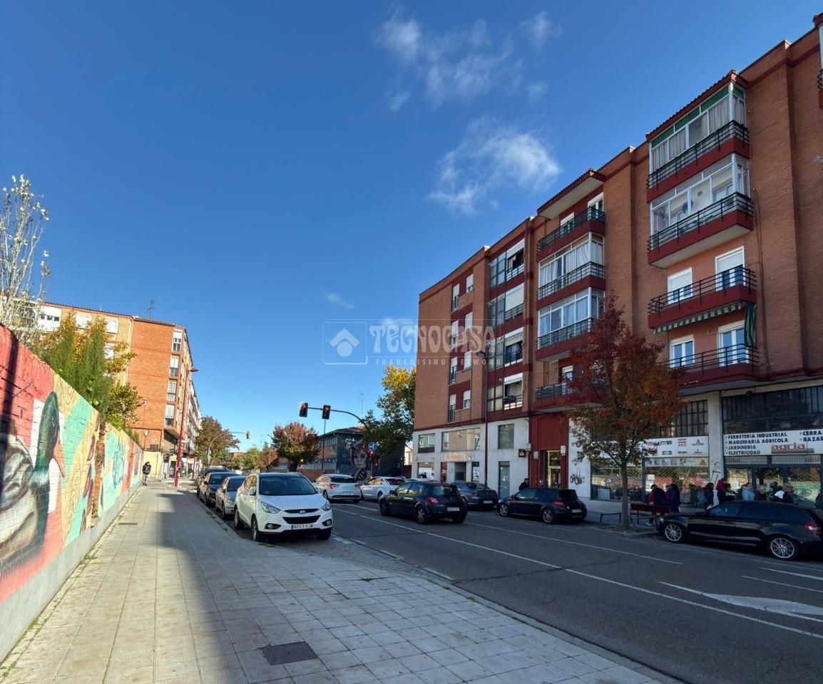 Vista exterior de Pis en venda en Valladolid Capital amb Calefacció i Terrassa