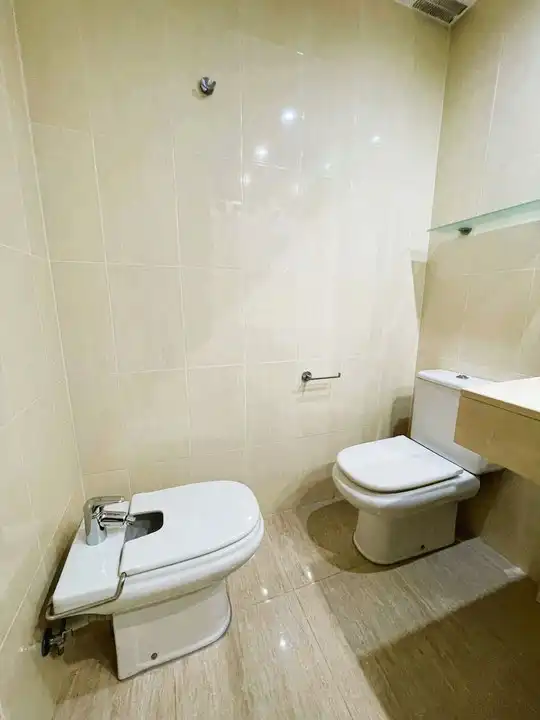 Baño de Piso de alquiler en  Palma de Mallorca con Aire acondicionado, Calefacción y Terraza