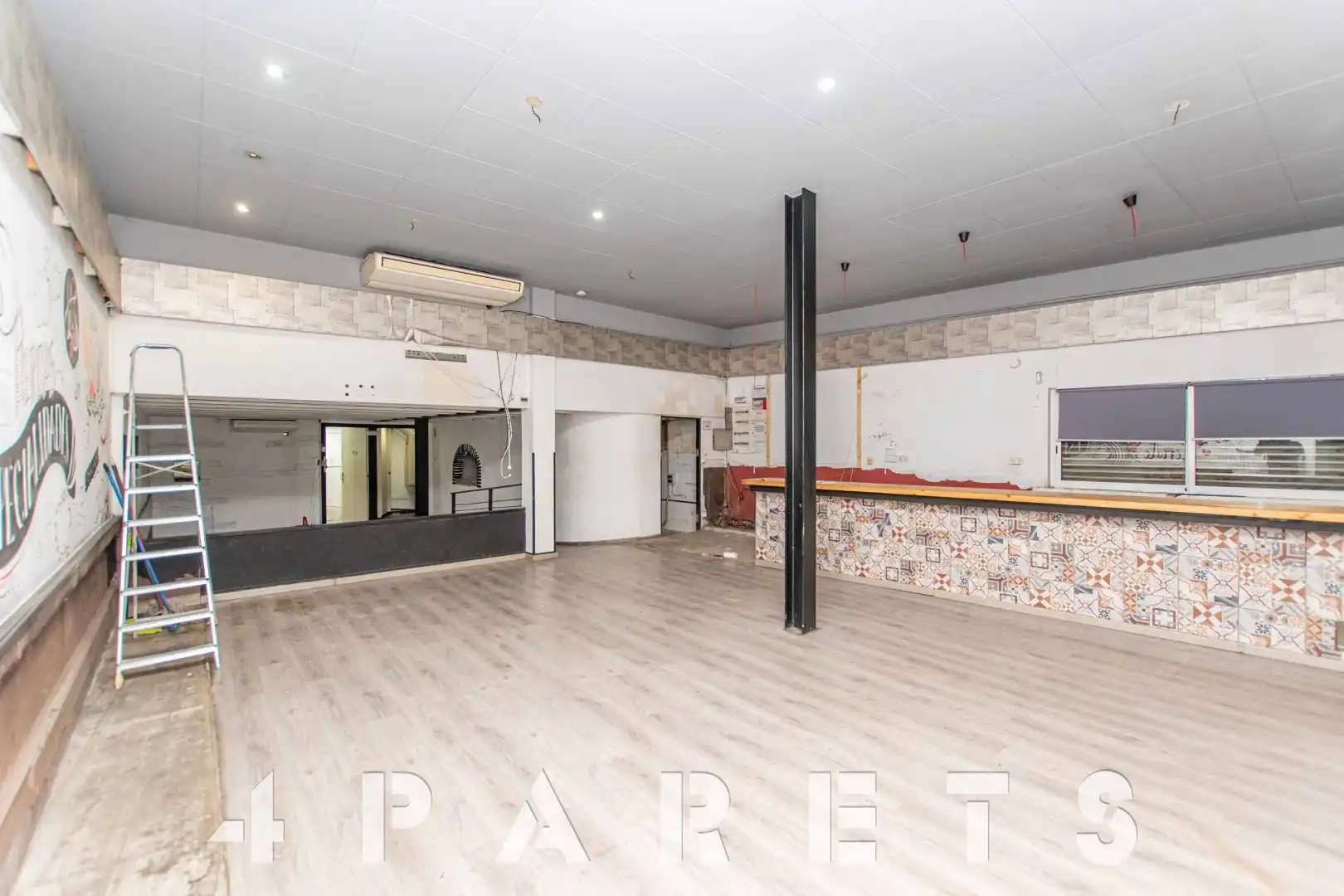 Commercial properties for sale in Canet de Mar  with Air Conditioner