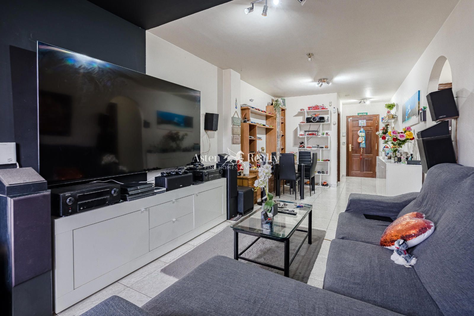 Sala d'estar de Apartament en venda en Granadilla de Abona amb Terrassa, Traster i Piscina
