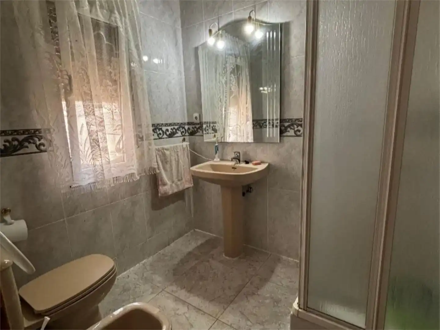 Baño de Piso en venta en Hervás con Jardín privado, Trastero y Piscina