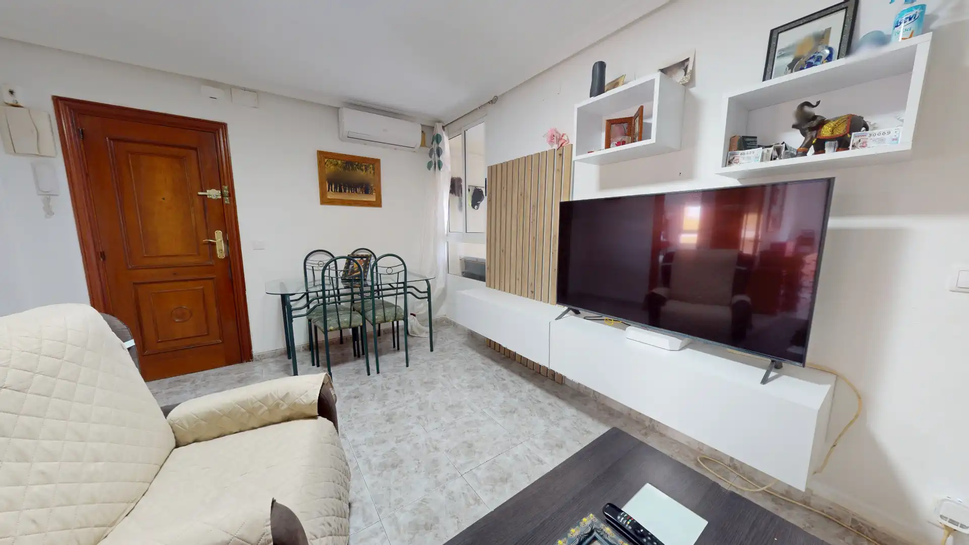 Sala de estar de Piso en venta en Elda con Aire acondicionado y Balcón