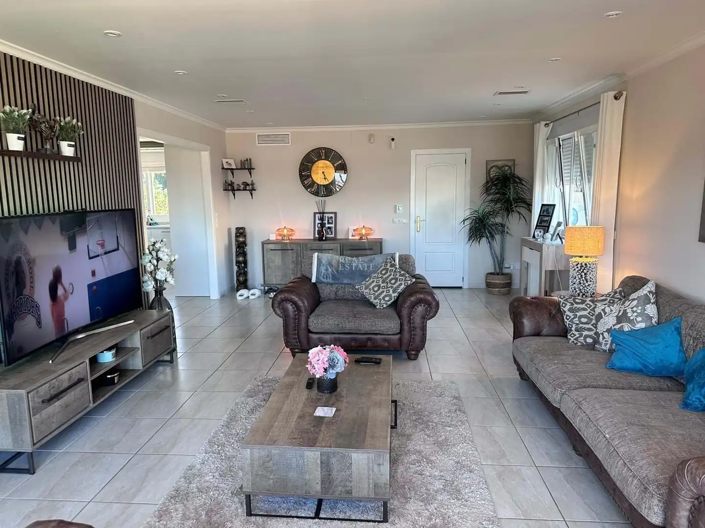 Living room of Houses for sale in L'Alfàs del Pi  with Air Conditioner, Terrace and Storage room