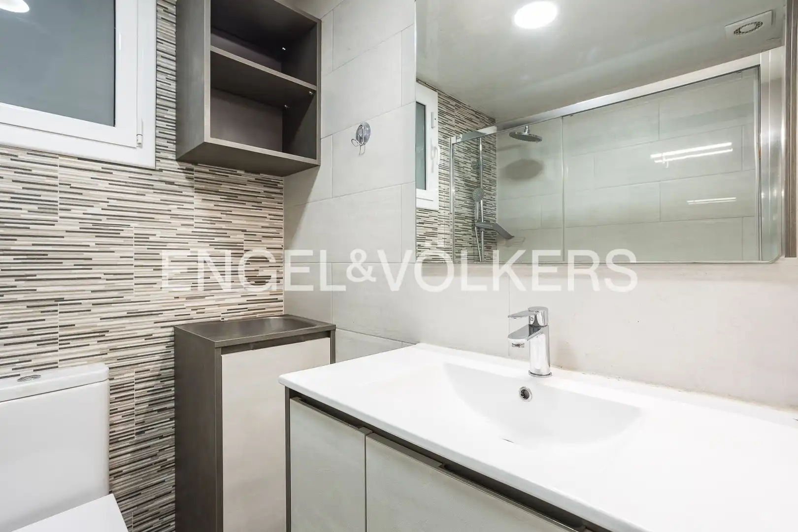 Baño de Piso en venta en Barcelona con Aire acondicionado, Calefacción y Balcón