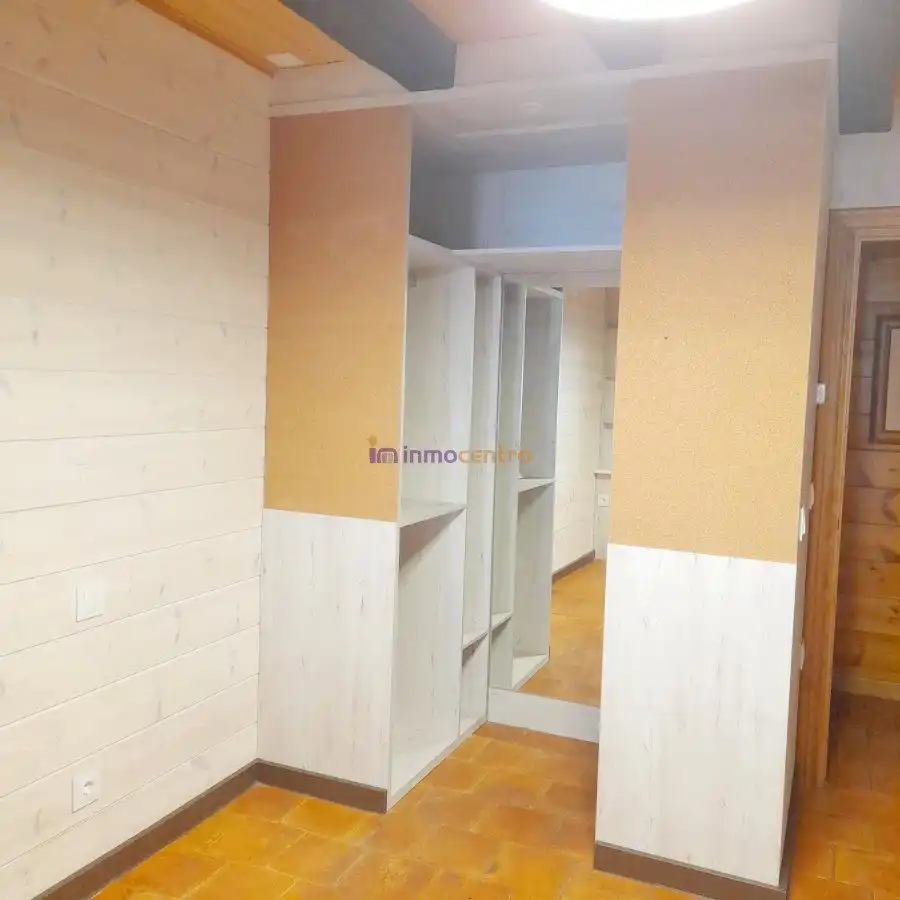 Dormitori de Casa o xalet en venda en Valdepeñas amb Calefacció, Piscina i Jacuzzi