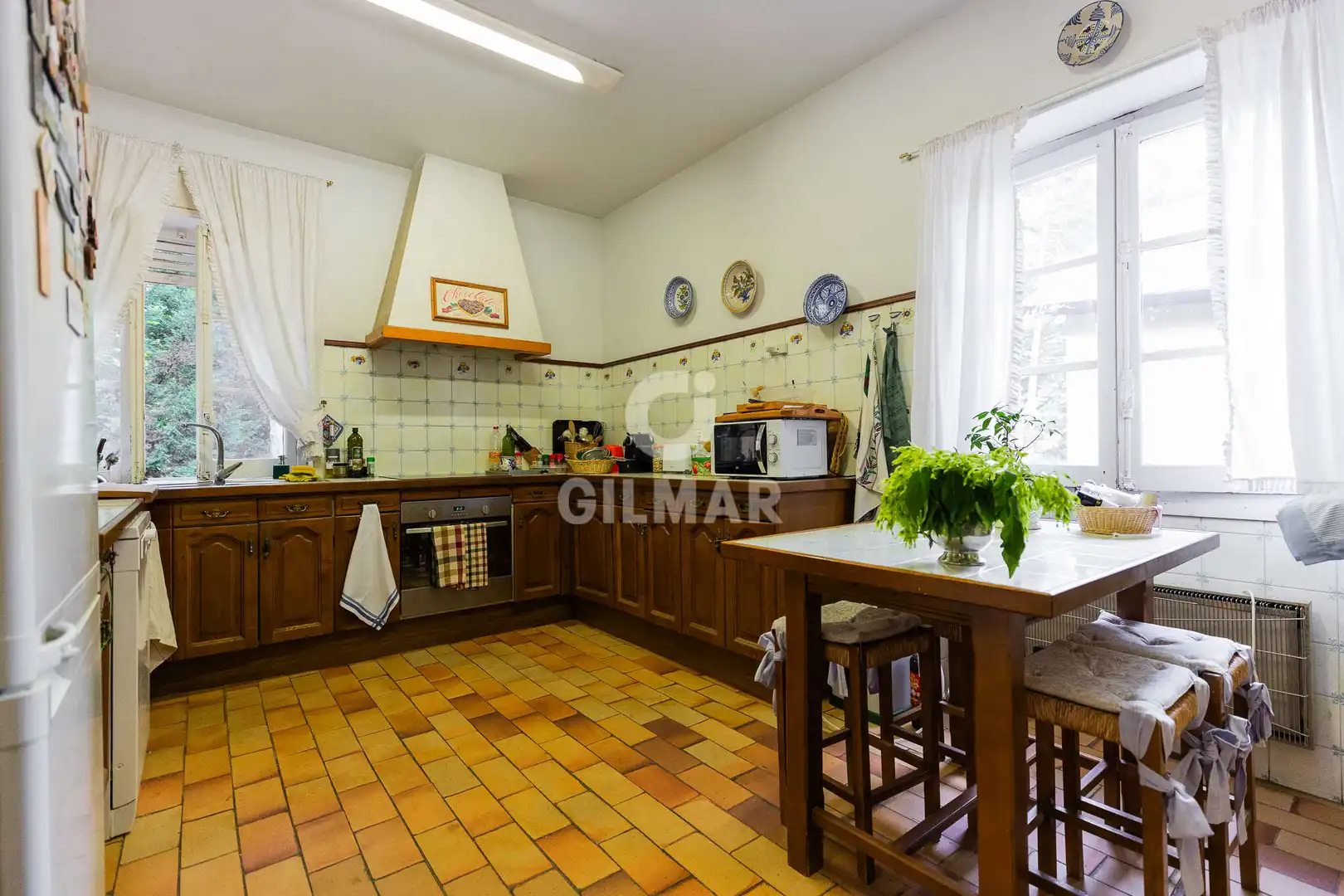 Cuina de Casa o xalet en venda en San Lorenzo de El Escorial amb Calefacció i Jardí privat