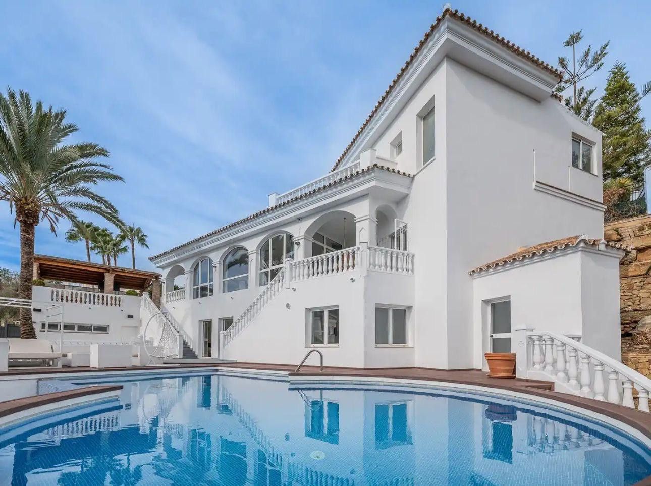 Vista exterior de Casa o xalet de lloguer en Marbella amb Aire condicionat, Calefacció i Terrassa
