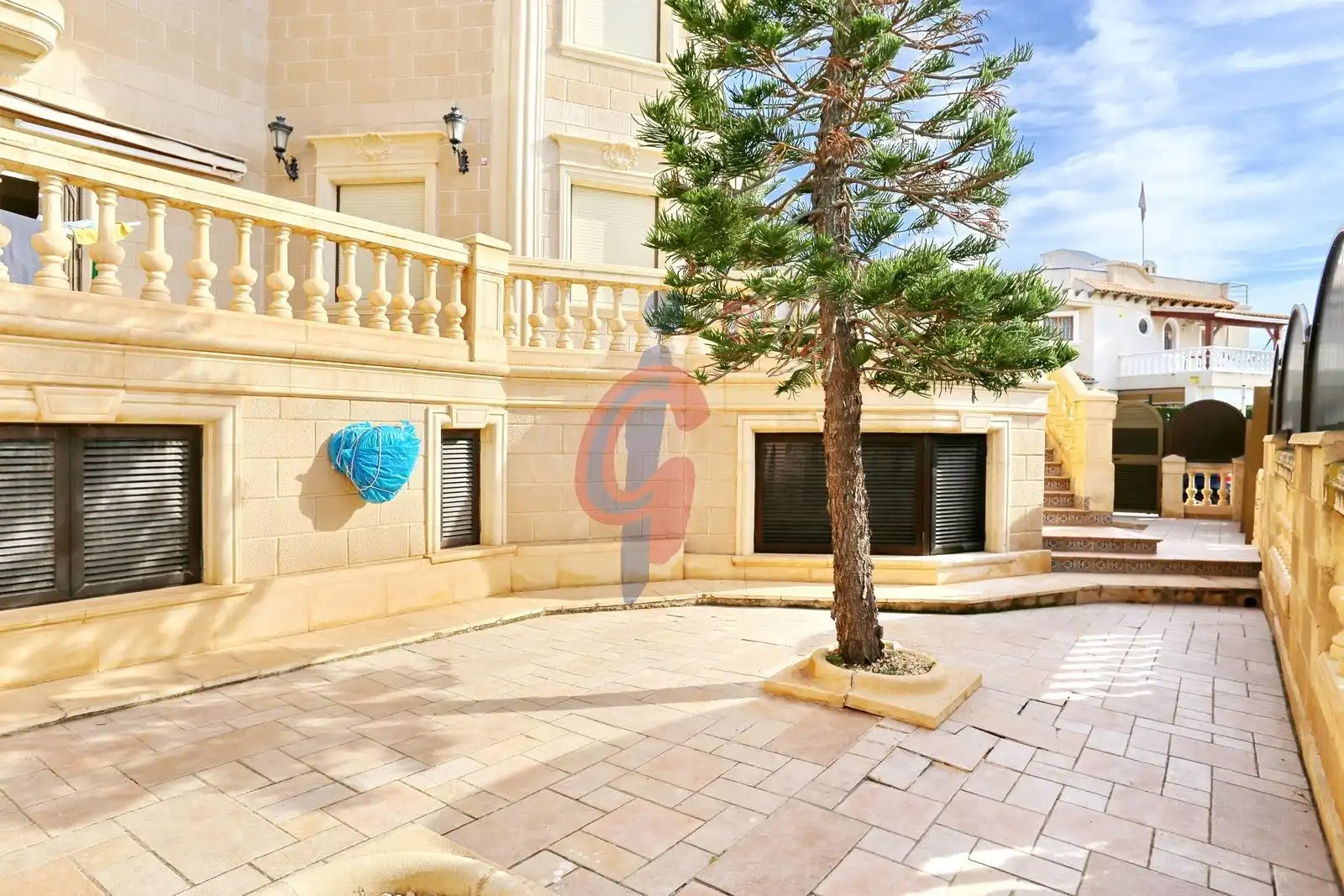 Vista exterior de Casa o chalet en venta en Guardamar del Segura con Aire acondicionado, Jardín privado y Terraza