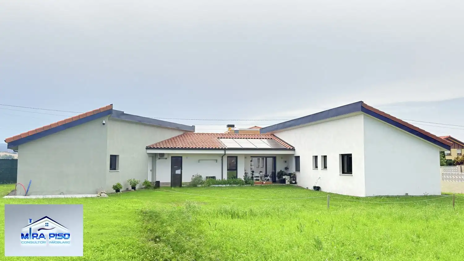 Vista exterior de Casa o chalet en venta en Las Rozas de Valdearroyo  con Calefacción, Terraza y Trastero