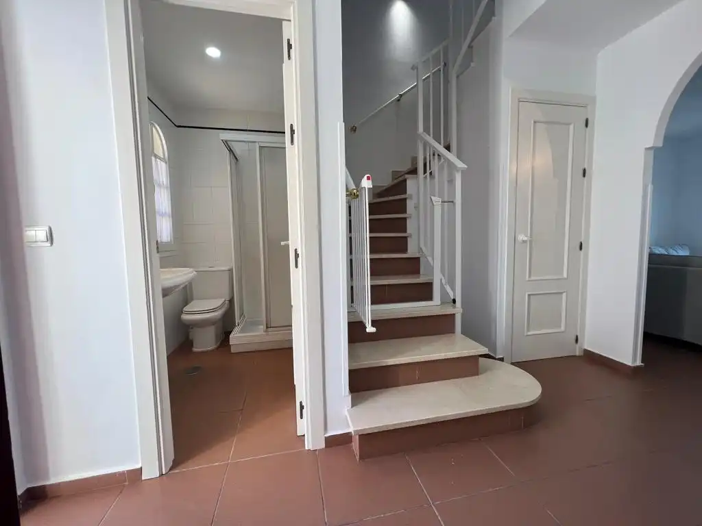 Apartamento de alquiler en Rota con Jardín privado, Terraza y Amueblado