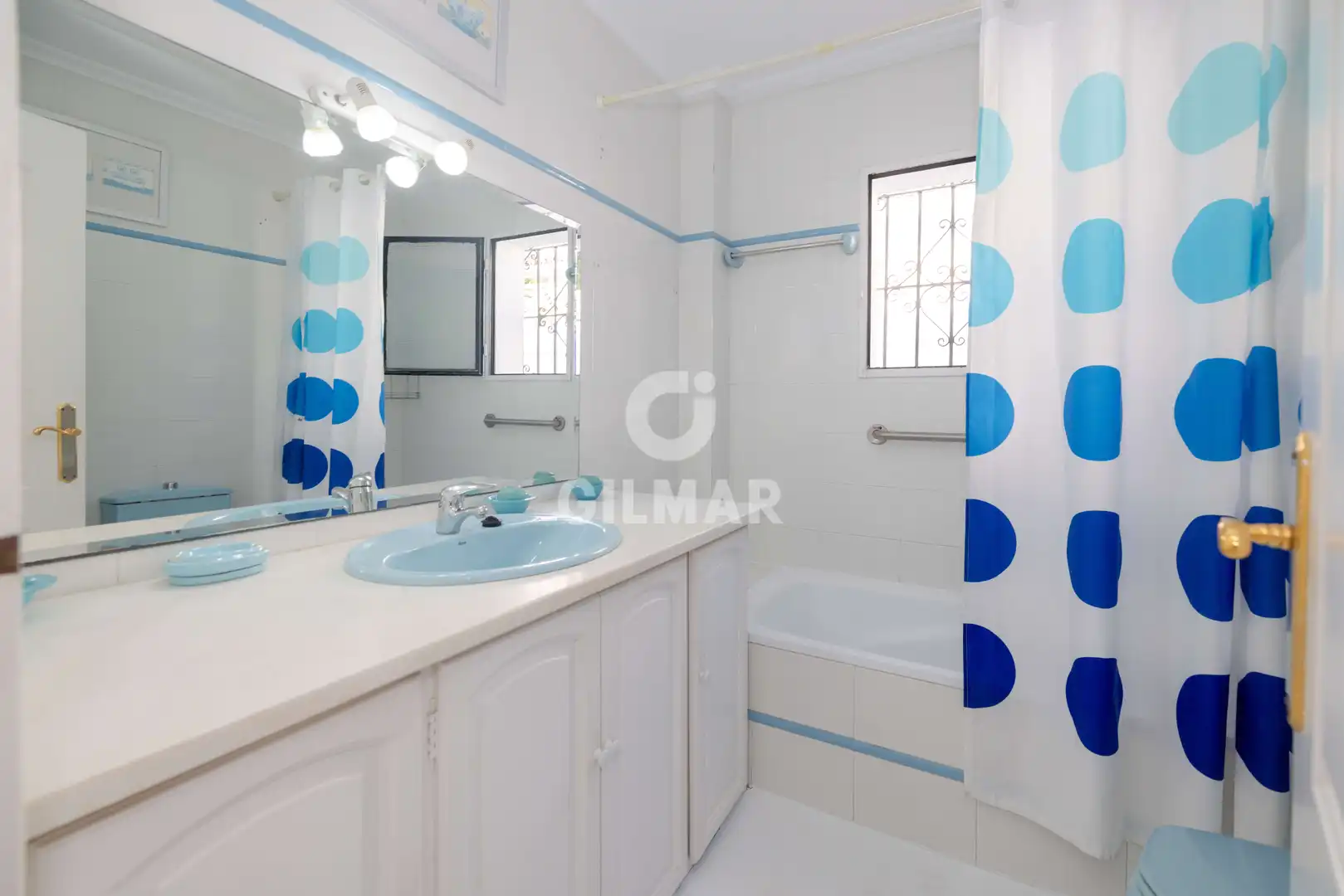 Bany de Casa o xalet en venda en Marbella amb Jardí privat i Piscina