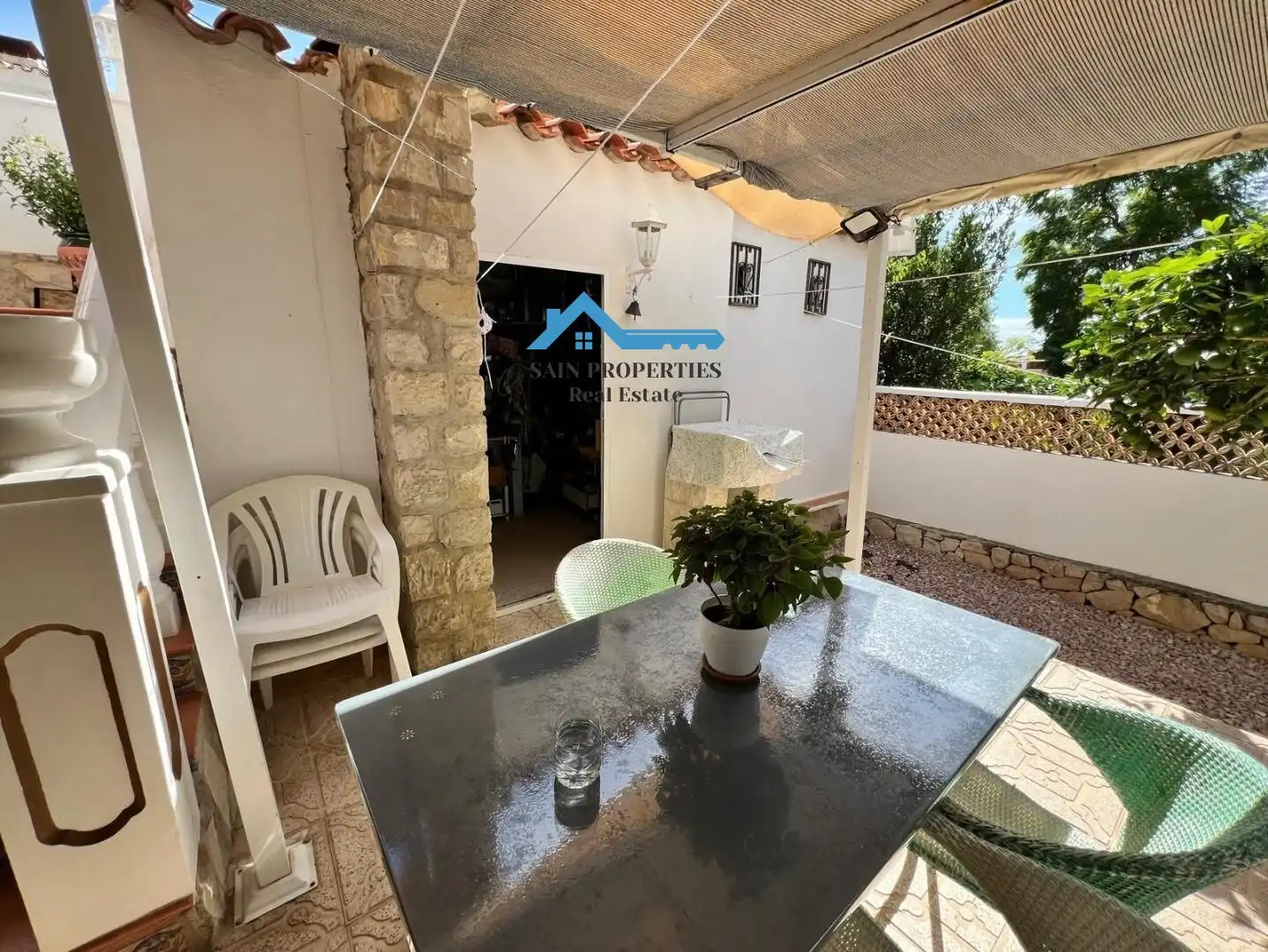 Vista exterior de Casa o chalet en venta en La Nucia con Aire acondicionado, Calefacción y Jardín privado