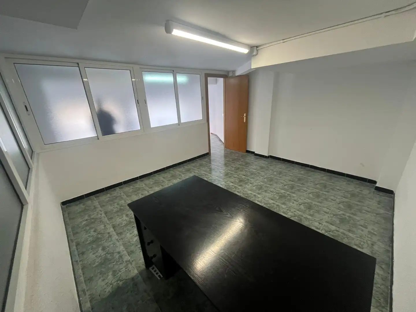 Local en venda en Santa Coloma de Gramenet amb Parquet i Alarma