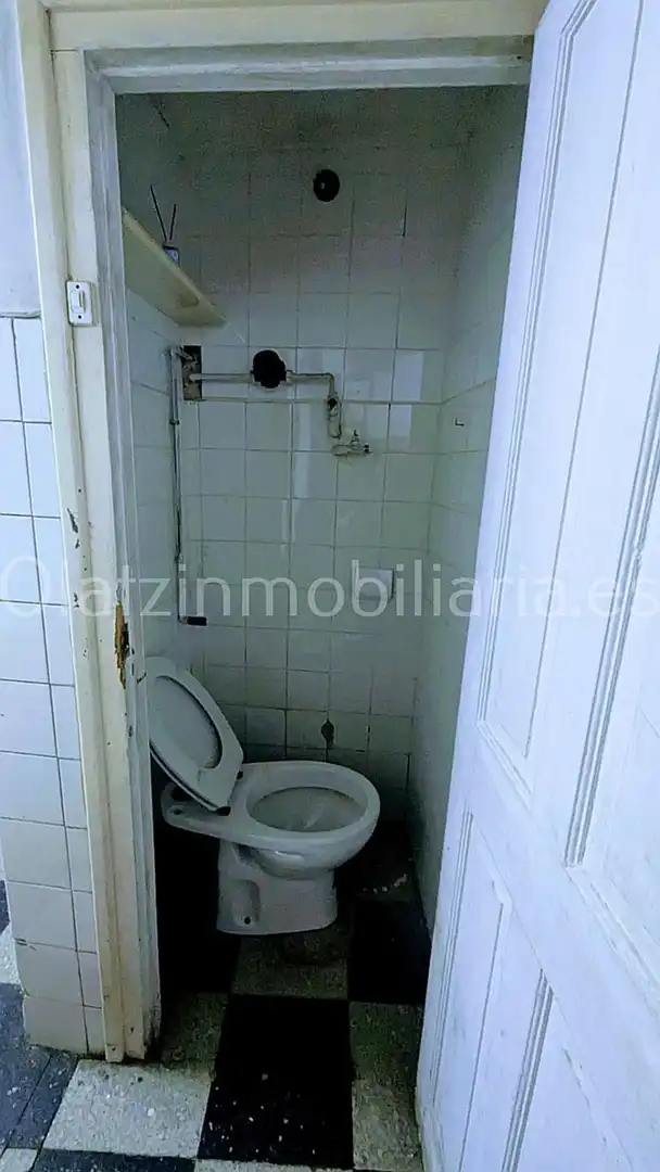 Baño de Local en venta en Bilbao  con Aire acondicionado