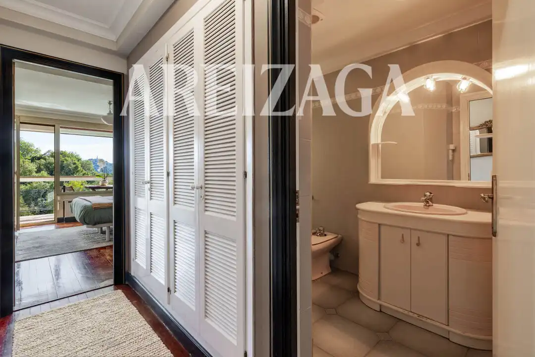Habitación de Piso en venta en Donostia - San Sebastián  con Aire acondicionado, Calefacción y Jardín privado