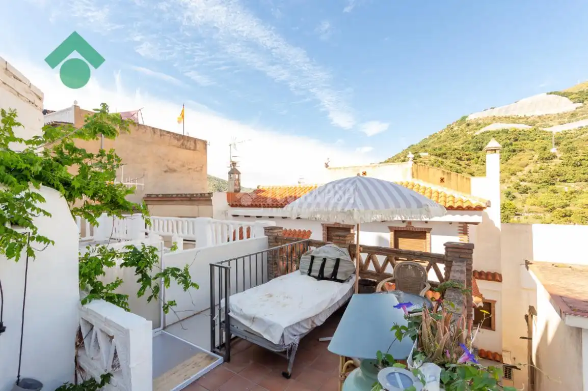 Terrassa de Casa adosada en venda en Jete amb Balcó