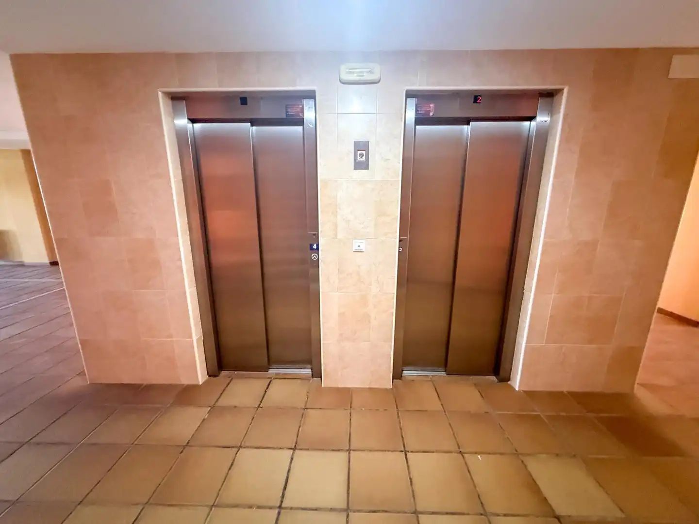 Apartament amb terrassa de lloguer a Calle HELENA 2, imagen 22