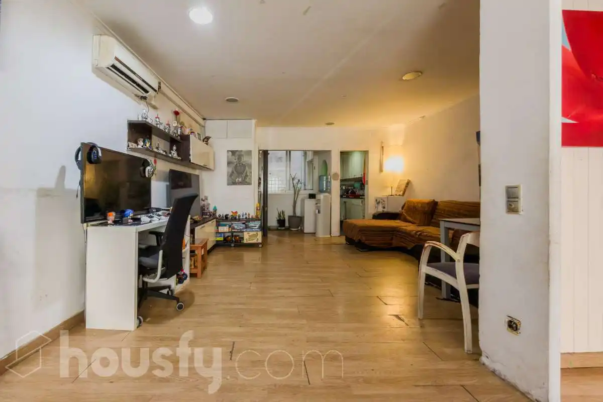Sala d'estar de Pis en venda en Badalona amb Aire condicionat i Moblat