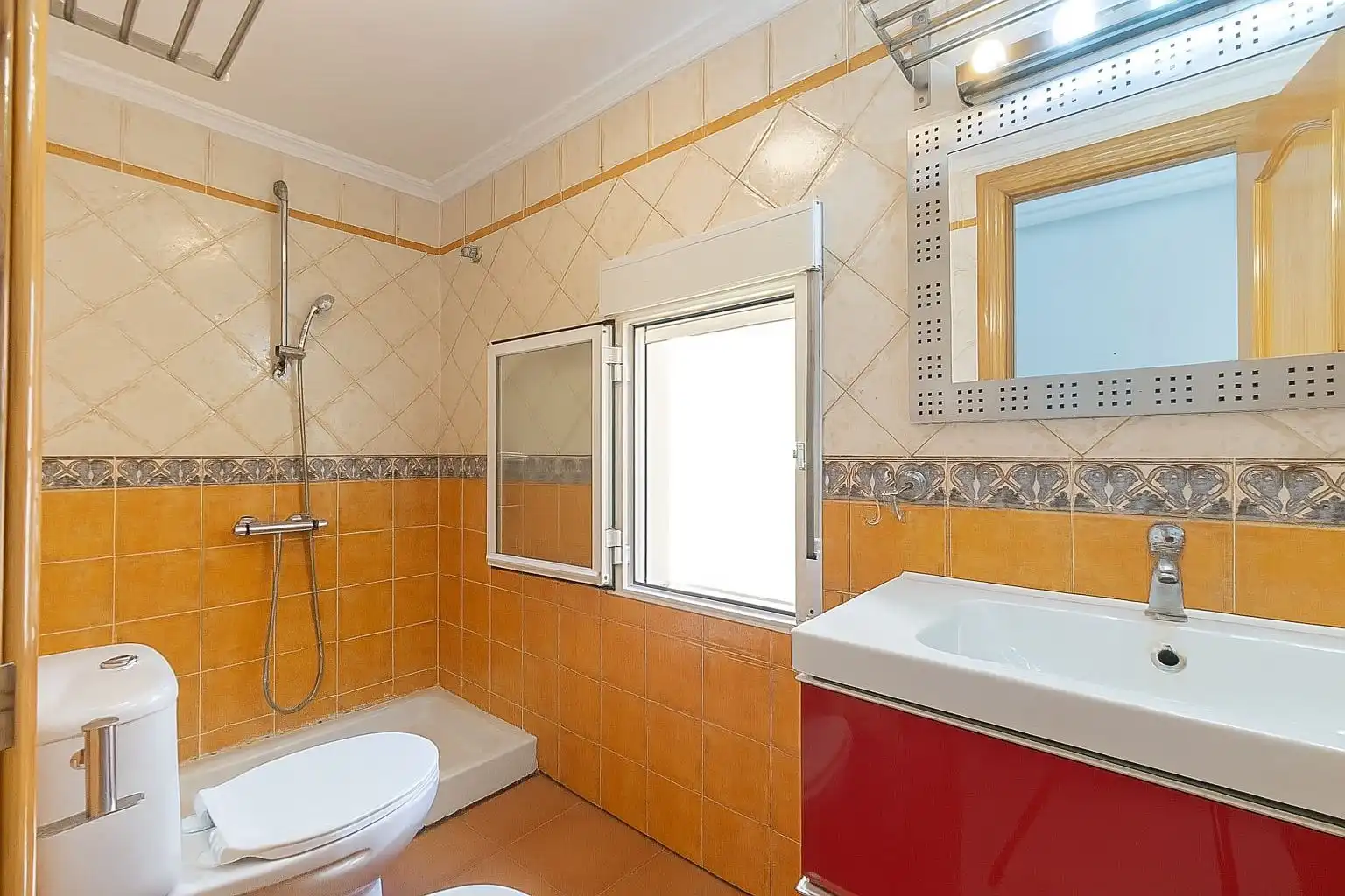 Duplexes for sale in Travesía Isla de Formosa, Tres Olivos - Valverde