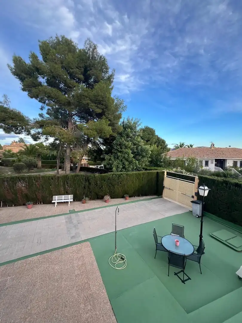 Jardí de Casa o xalet en venda en Benidorm amb Aire condicionat, Terrassa i Traster
