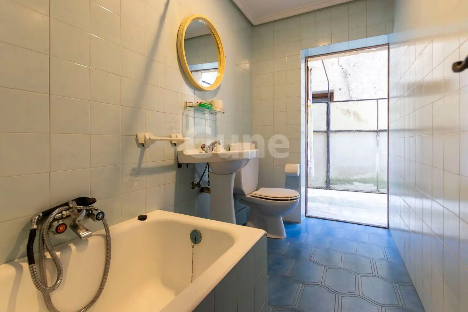 Badezimmer von Wohnung zum Verkauf in Zegama mit Abstellraum