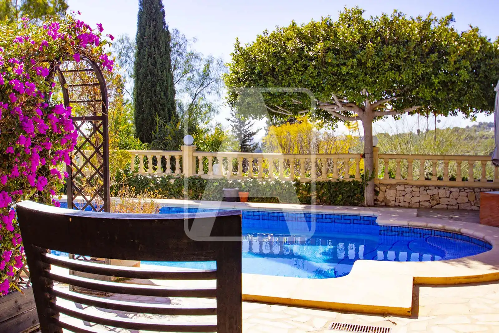 Piscina de Finca rústica en venda en Calpe / Calp amb Aire condicionat, Calefacció i Jardí privat