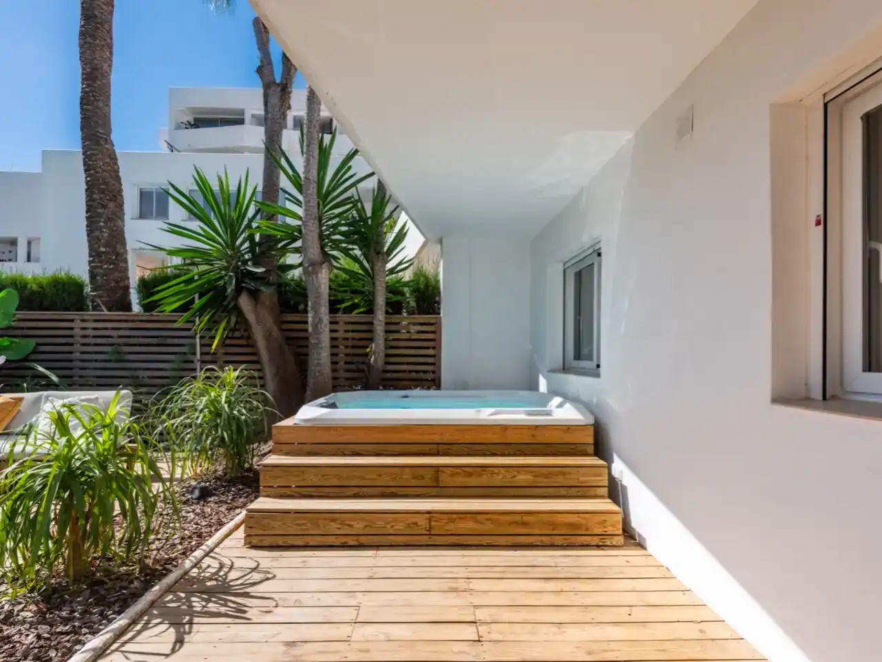 Terrassa de Pis en venda en Marbella amb Aire condicionat, Piscina i Balcó
