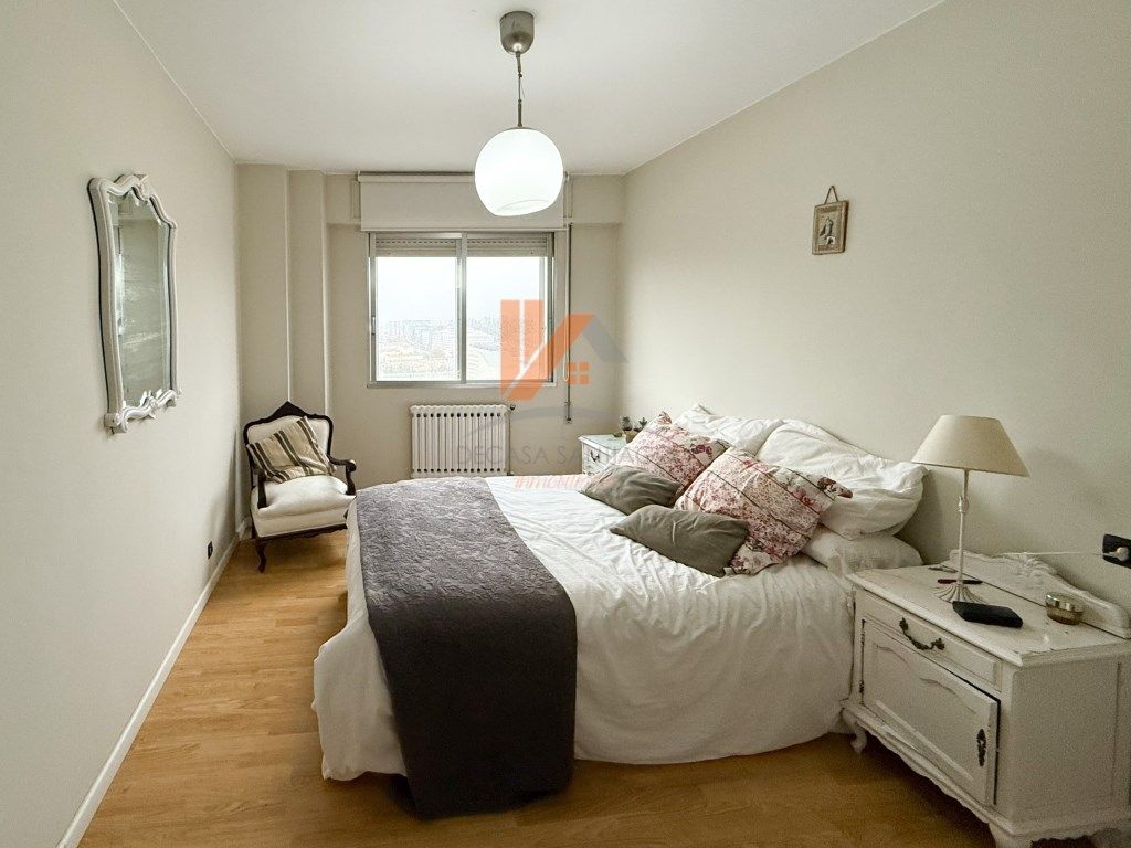 Habitación de Apartamento en venta en Santiago de Compostela 