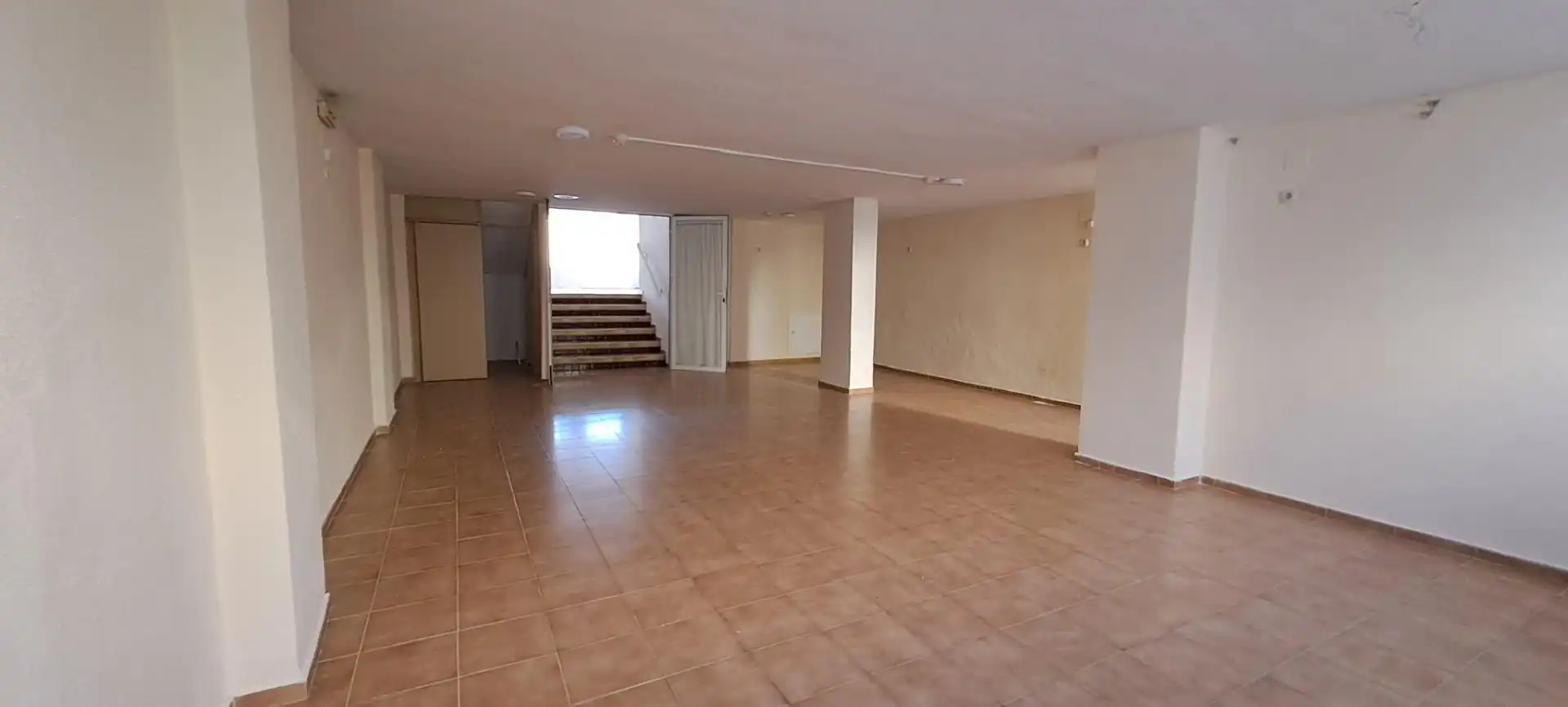 Local comercial en venda a Centro, imagen 2
