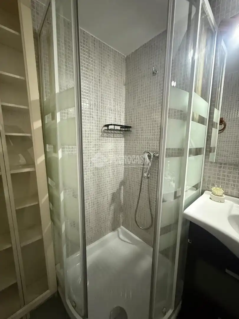 Bathroom of Flat for sale in Carabanchel