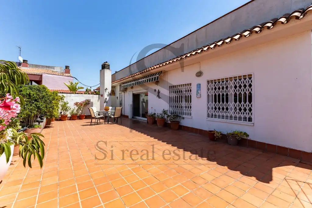 Terraza de Ático en venta en Barcelona con Terraza y Horno
