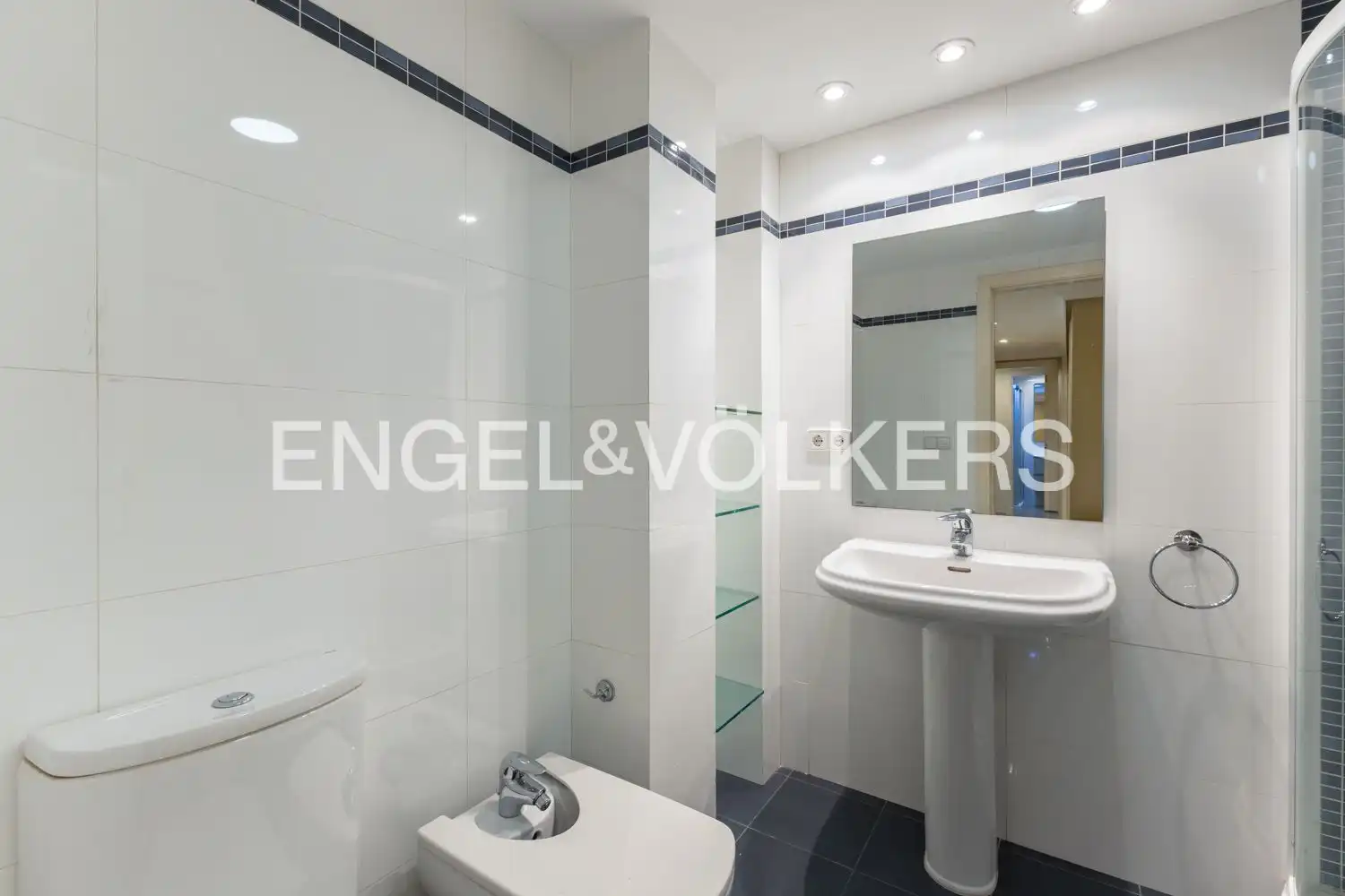 Baño de Piso en venta en Valencia con Aire acondicionado, Calefacción y Trastero