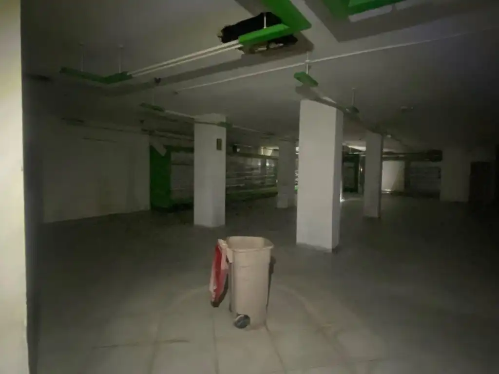 Local comercial en venda a Centre - Passeig i Rodalies, imagen 8